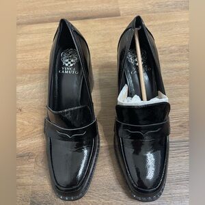 New in box Vince Camuto Black healed loafer style VC-Carigina size 10 women’s